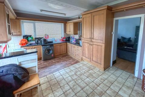16 Cardonnel Road, Neath, SA10 6DE