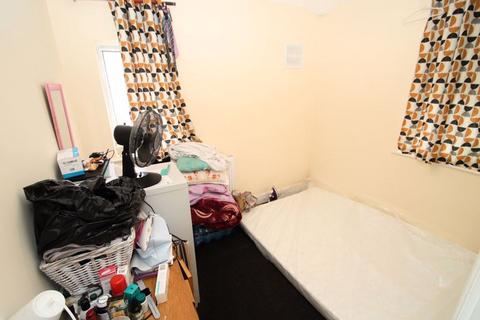 6 Longridge Lane, Southall, UB1 3JH