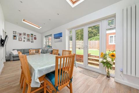 3 bedroom property for sale, Basswood Drive, Basingstoke RG24