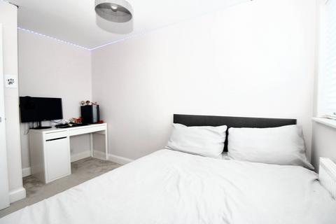 7 Longmead, Woolmer Green, Knebworth, SG3 6JH