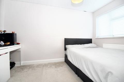 7 Longmead, Woolmer Green, Knebworth, SG3 6JH