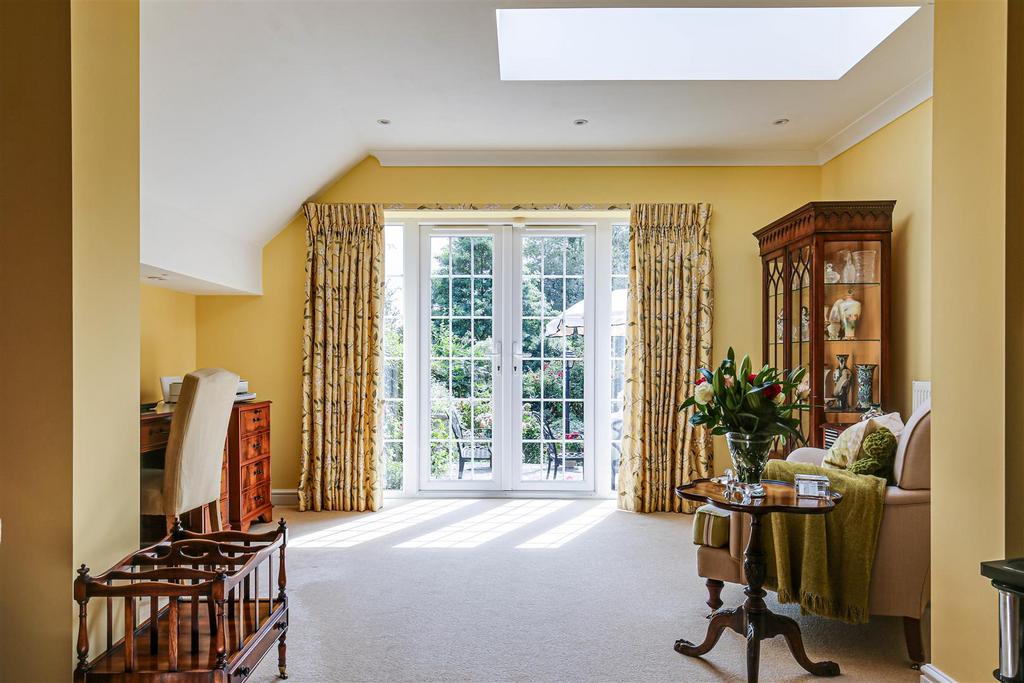 6 Reception Room.jpg