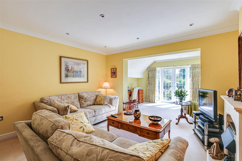 5 Reception Room.jpg