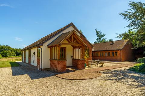 5 bedroom detached bungalow for sale, Hillcourt Lodge, Brimpton Road, Reading, Berkshire