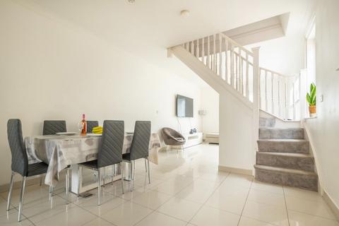 70 Beckenham Lane, Bromley, BR2 0DW