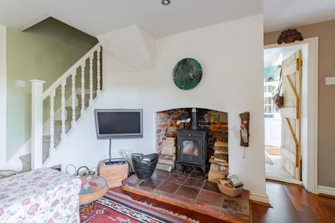 3 bedroom cottage for sale, The Street, Bintree