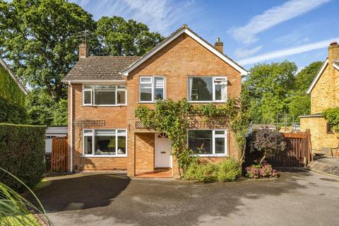 4 bedroom detached house for sale, Henchley Dene, Guildford GU4