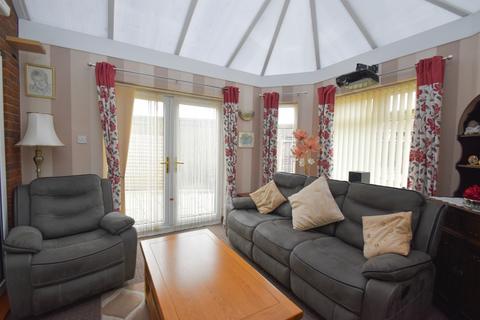 3 bedroom bungalow for sale, St. Margarets Avenue, Skegness, PE25