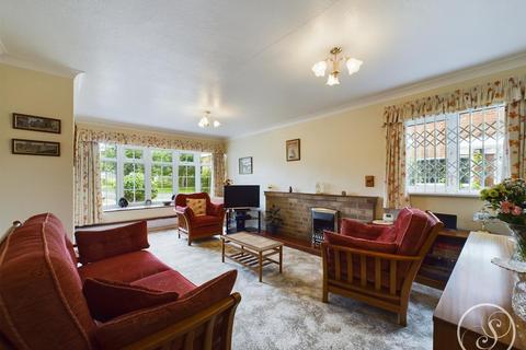 3 bedroom detached bungalow for sale, Brookhill Avenue, Leeds