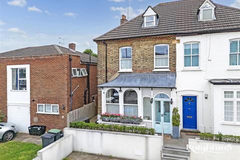 3 bedroom semi-detached house for sale, Palmerston Road, Buckhurst Hill IG9