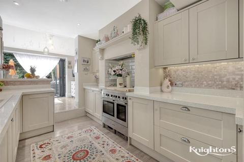 3 bedroom semi-detached house for sale, Palmerston Road, Buckhurst Hill IG9