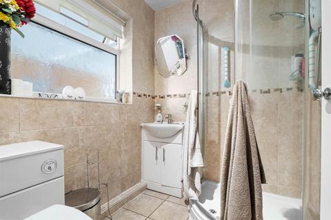 79 Aretha Close, Kingswinford, DY6 8SW