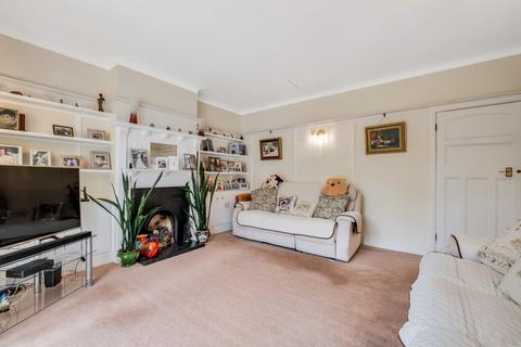 4 bedroom semi-detached house for sale, Bromley Avenue Bromley BR1