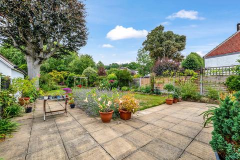 4 bedroom semi-detached house for sale, Bromley Avenue Bromley BR1