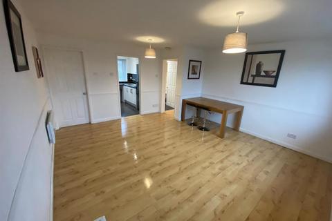 2 bedroom flat for sale, Alwoodley Court, Leeds