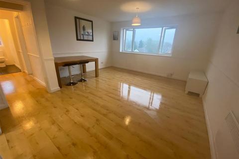 2 bedroom flat for sale, Alwoodley Court, Leeds