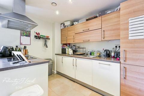1 bedroom flat for sale, 117 Hamlets Way, LONDON