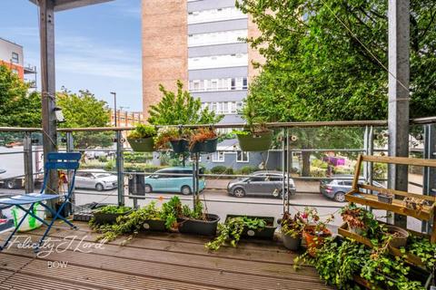 1 bedroom flat for sale, 117 Hamlets Way, LONDON