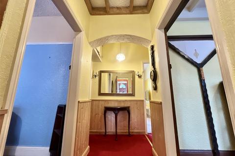 43 Cornmoor Road, Whickham, Newcastle Upon Tyne, NE16 4PU