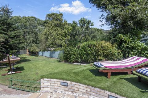 Oaklands Orange Tree Hill, Havering-atte-bower, Romford, RM4 1PB
