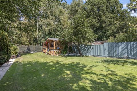 Oaklands Orange Tree Hill, Havering-atte-bower, Romford, RM4 1PB