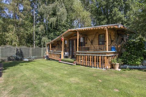 Oaklands Orange Tree Hill, Havering-atte-bower, Romford, RM4 1PB