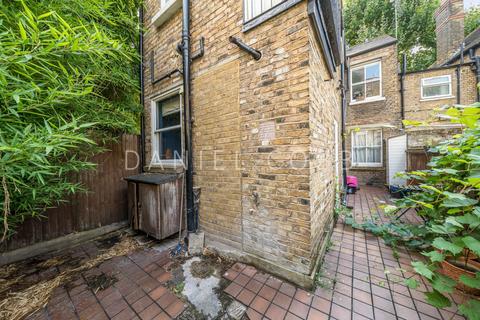 2 bedroom ground floor flat for sale, Wooler Street, London, SE17