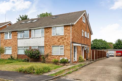 4 bedroom maisonette for sale, Larkspur Way, Epsom KT19