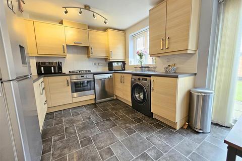 3 bedroom semi-detached house for sale, Rother Close, Hilton, Derby