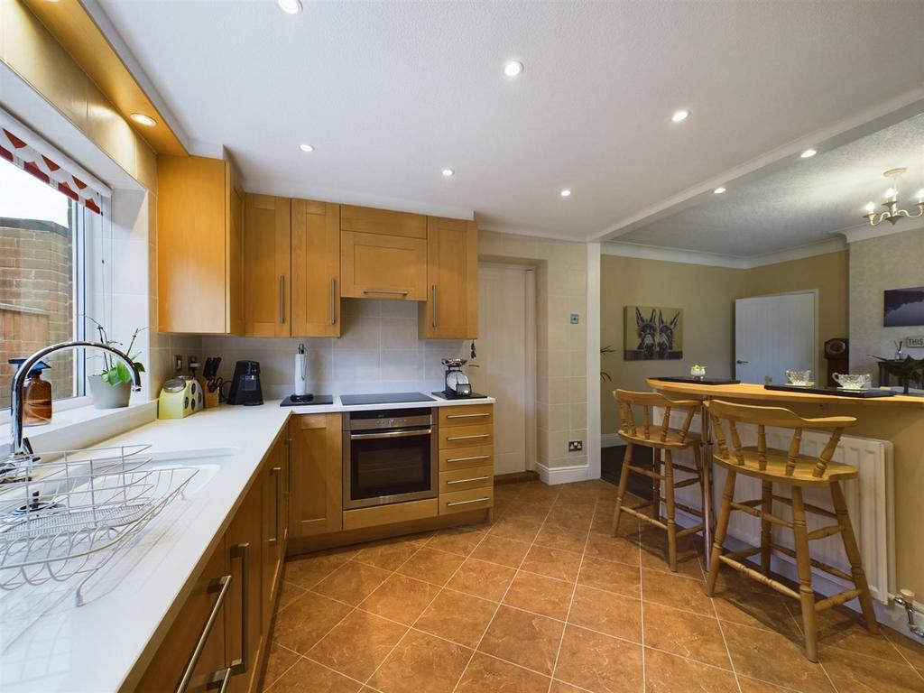 Kitchen 4.jpg