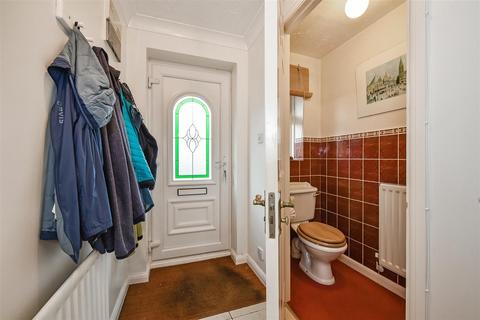 38 Barnfield Rise, Andover, SP10 2UQ
