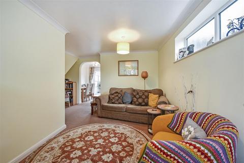 38 Barnfield Rise, Andover, SP10 2UQ