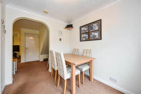 38 Barnfield Rise, Andover, SP10 2UQ