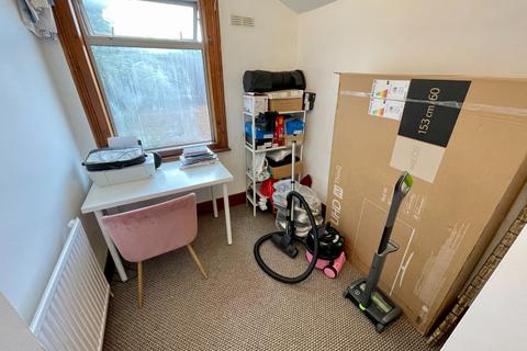 12 Hartley Road, Luton, LU2 0HX