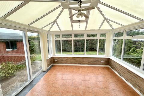 2 bedroom bungalow for sale, Becklake Close, Roundswell, Barnstaple