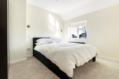 6 Rosebery Road, Kingston Upon Thames, KT1 3LN