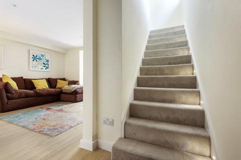 6 Rosebery Road, Kingston Upon Thames, KT1 3LN
