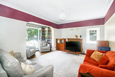15 Cullesden Road, Kenley, CR8 5LR