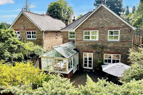 5 bedroom detached house for sale, Park Road, Kenley, CR8