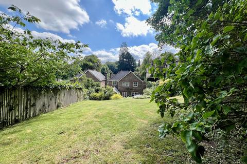 36a Park Road, Kenley, CR8 5AQ