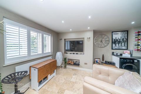 18 Acorn Close, Cannock, WS11 7WF
