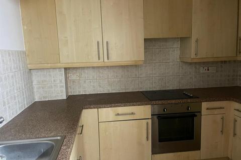 2 bedroom flat to rent, Grace Road, Tipton