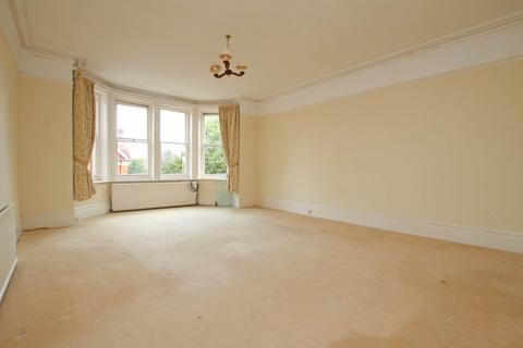 5 bedroom flat for sale, Grassington Road, Eastbourne, BN20 7BJ