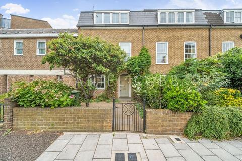 3 bedroom terraced house for sale, Chester Way, London, SE11