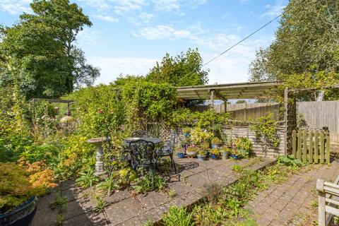 2 bedroom end of terrace house for sale, North Street, Sutton Valence, Maidstone