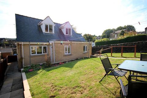 36 Lindwell, Greetland, Halifax, HX4 8HH