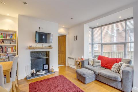 1 bedroom maisonette for sale, Amersham Road, High Wycombe HP13