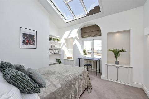 3 bedroom penthouse for sale, Hamlet Gardens, London, W6