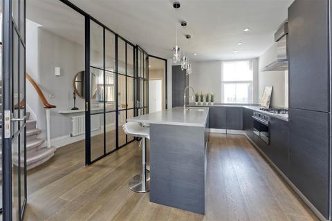 Flat, 80 Hamlet Gardens, London, W6 0SX