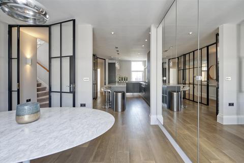 Flat, 80 Hamlet Gardens, London, W6 0SX